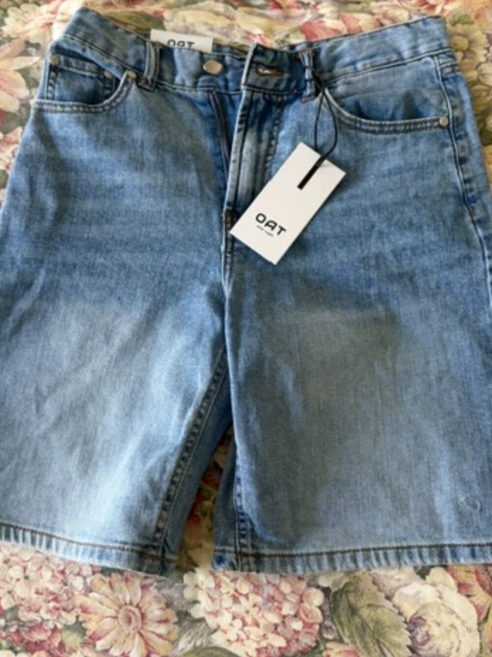 OAT shorts size 4/27 92% cotton 8% spandex